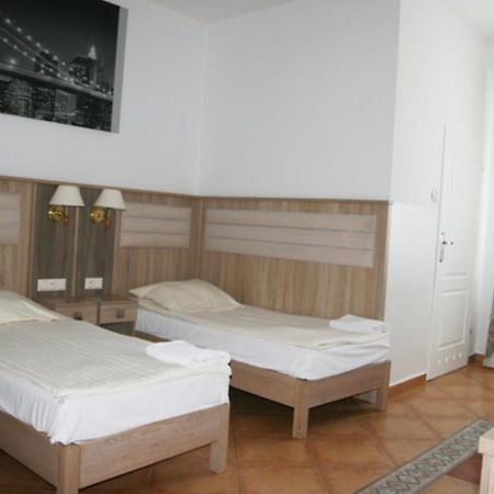 Lotos Hotel Rawicz Exterior photo